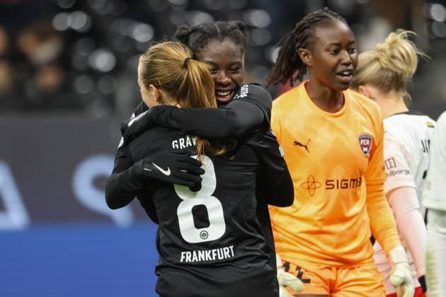 31.01.2024, xusrbx, Fussball Champions League Frauen, Eintracht Frankfurt Frauen - FC Rosengard emspor, v.l. Lisanne Graewe (Eintracht Frankfurt, 8), Nicole Anyomi (Eintracht Frankfurt, 19), Angel Mukasa (FC Rosengard, 12), (DFL DFB REGULATIONS PROHIBIT ANY USE OF PHOTOGRAPHS as IMAGE SEQUENCES and or QUASI-VIDEO) Frankfurt am Main
