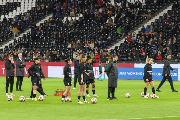 31.01.2024, xusrbx, Fussball Champions League Frauen, Eintracht Frankfurt Frauen - FC Rosengard emspor, die Spielerinnen von Eintracht Frankfurt, vor dem Spiel, (DFL DFB REGULATIONS PROHIBIT ANY USE OF PHOTOGRAPHS as IMAGE SEQUENCES and or QUASI-VIDEO) Frankfurt am Main