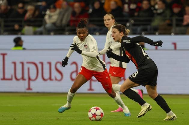 31.01.2024, xusrbx, Fussball Champions League Frauen, Eintracht Frankfurt Frauen - FC Rosengard emspor, v.l. Halimatu Ayinde (FC Rosengard, 4), Barbara Dunst (Eintracht Frankfurt, 28), (DFL DFB REGULATIONS PROHIBIT ANY USE OF PHOTOGRAPHS as IMAGE SEQUENCES and or QUASI-VIDEO) Frankfurt am Main