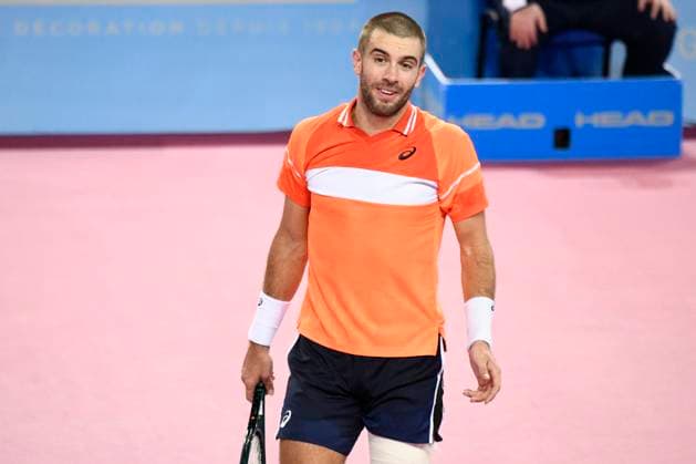 MONTPELLIER, FRANCE - FEBRUARY 1 : Borna CORIC (CRO) talks to trainer during the 2nd round of the ATP, Tennis Herren 250 Open Sud de France tournament vs. Pedro MARTINEZ (ESP) in Montpellier, France on February 1st, 2024. TENNIS : Open Sud de France ATP 250 - 01 02 2024 ValentinaClaret Panoramic 