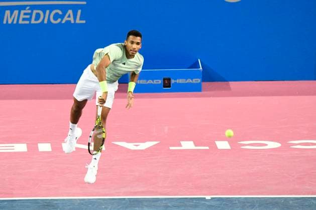 MONTPELLIER, FRANCE - FEBRUARY 1 : Felix AUGER-ALIASSIME (CAN) during the 2nd round of the ATP, Tennis Herren 250 Open Sud de France tournament vs. Arthur CAZAUX (FRA) in Montpellier, France on February 1st, 2024. TENNIS : Open Sud de France ATP 250 - 01 02 2024 ValentinaClaret Panoramic 