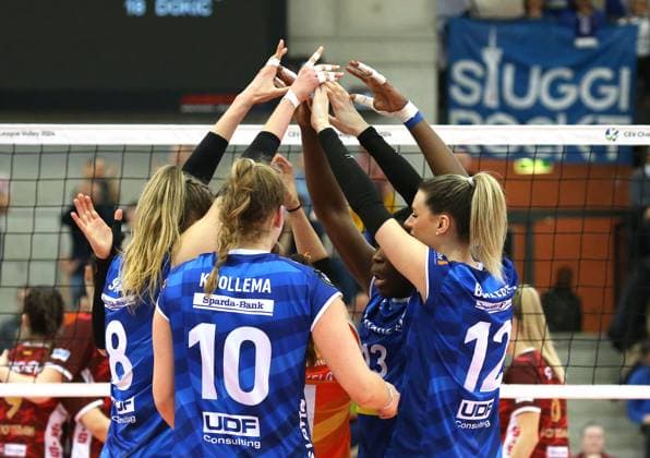 BAU 01.02.2024, Deutschland, Stuttgart Volleyball Champions League, Allianz MTV Stuttgart vs. SC Potsdam, Jubel (MTV)