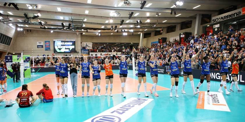 Sport Bilder des Tages BAU 01.02.2024, Deutschland, Stuttgart Volleyball Champions League, Allianz MTV Stuttgart vs. SC Potsdam, Jubel (MTV)