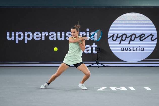 TENNIS - WTA, Tennis Damen Upper Austria Ladies Linz LINZ,AUSTRIA,02.FEB.24 - TENNIS - WTA Tour, Upper Austria Ladies Linz. Image shows Clara Burel (FRA).  GEPAxpictures xGintarexKarpaviciute