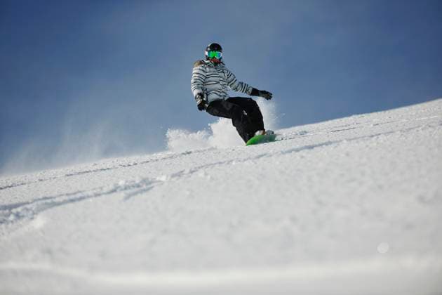 snowboard woman snowboard woman racing downhill slope and freeride on powder snow at winter season and sunny day (License=RF) 3725744 ,model released, Symbolfoto Copyright: xZoonar.com benisxarapovicx 3725744 ,model released, Symbolfoto ,property released