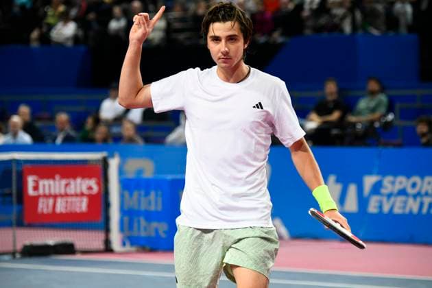 MONTPELLIER, FRANCE - FEBRUARY 2 : Alexander SHEVCHENKO (KAZ) challenges the call during the 1 4 final of the ATP, Tennis Herren 250 Open Sud de France tournament vs. Alexander BUBLIK (KAZ) in Montpellier, France on February 2nd, 2024. TENNIS : Open Sud de France ATP 250 - 02 02 2024 ValentinaClaret Panoramic 
