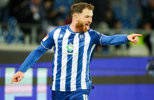 Sport Bilder des Tages Fussball - 2. BL - Karlsruher SC - SV Wehen Wiesbaden - 02.02.24, 1:0 Budu Zivzivadze (KSC), -