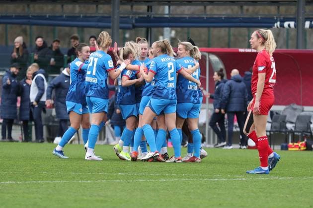 Bundesliga Frauen: RB Leipzig vs. 1. FC Köln, 03.02.24 RB Leipzig bejubelt das Tor zum 1-0. Fussball, Google Pixel Frauen-Bundesliga, Saison 2023 2024, 12. Spieltag: RB Leipzig vs. 1. FC Köln am 03.02.24, RB-Akademie Cottaweg. DFB REGULATIONS PROHIBIT ANY USE OF PHOTOGRAPHS AS IMAGE SEQUENCES AND OR QUASI-VIDEO. Copyright: xBEAUTIFULxSPORTS JanxKaeferx