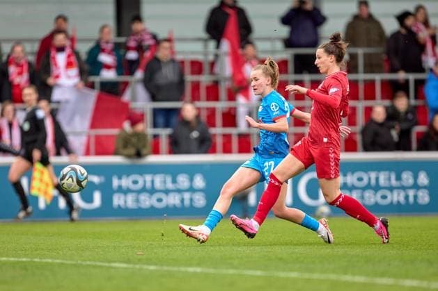 03.02.2024, GER, Frauenfußball, BL, 2023 2024, RB Leipzig - 1. FC Köln Marlene Müller (27, RB Leipzig), Aktion, Schuss aufs Tor Leipzig Trainingszentrum der Roten Bulle Sachsen Deutschland