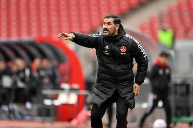 2. Bundesliga - 1. FC Nürnberg - VfL Osnabrück am 03.02.2024 im Max-Morlock-Stadion in Nürnberg Trainer Cristian Fiel (Nuernberg) unzufrieden, enttäuscht, enttaeuscht, niedergeschlagen.