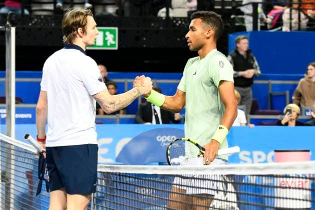MONTPELLIER, FRANCE - FEBRUARY 3 : Alexander BUBLIK (KAZ) and Felix AUGER-ALIASSIME (CAN) during the 1 2 final of the ATP, Tennis Herren 250 Open Sud de France tournament in Montpellier, France on February 3rd, 2024. TENNIS : Open Sud de France ATP 250 - 03 02 2024 ValentinaClaret Panoramic 
