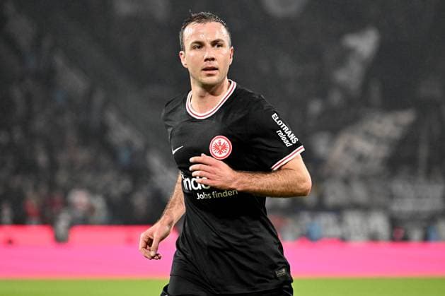 03.02.2024, xjhx, Fussball 1.Bundesliga, 1.FC Koeln - Eintracht Frankfurt emspor, v.l. Mario Götze Goetze (Eintracht Frankfurt) (DFL DFB REGULATIONS PROHIBIT ANY USE OF PHOTOGRAPHS as IMAGE SEQUENCES and or QUASI-VIDEO) Koeln