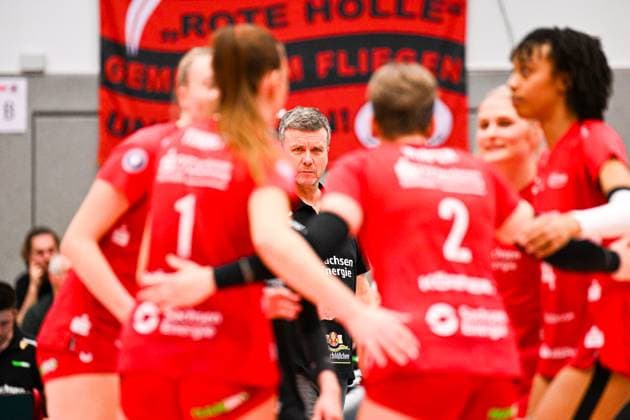 1. Volleyball Bundesliga Frauen, Dresdner SC vs. SSC Palmberg Schwerin, Dresden, 03.02.2024 Alexander Waibl (Cheftrainer Dresdner SC) 1. Volleyball Bundesliga Frauen, Dresdner SC vs. SSC Palmberg Schwerin am 03.02.2024 in der Margon Arena Dresden Copyright: xBEAUTIFULxSPORTS Hoepnerx