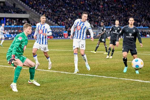 Haris Tabakovic (Hertha BSC, 25), GER, Hertha BSC vs. Hamburger SV, Fussball Herren, 2. Bundesliga, Saison 2023 2024, 20. Spieltag, 03.02.2024. (DFL REGULATIONS PROHIBIT ANY USE OF PHOTOGRAPHS AS IMAGE SEQUENCES AND OR QUASI - VIDEO). GER, Hertha BSC vs. Hamburger SV, Fussball Herren, 2. Bundesliga, Saison 2023 2024, 20. Spieltag, 03.02.2024. Berlin