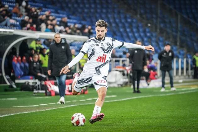 Fußball: Credit Suisse Super League 2023 2024, 22. Spieltag, FC Basel - FC Lugano, Stadion St. Jakob-Park Basel, Schweiz: Luganos URAN BISLIMI Schweiz: FC Basel - FC Lugano