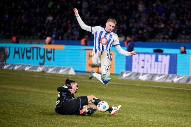 Marten Winkler (Hertha BSC, 22), GER, Hertha BSC vs. Hamburger SV, Fussball Herren, 2. Bundesliga, Saison 2023 2024, 20. Spieltag, 03.02.2024. (DFL REGULATIONS PROHIBIT ANY USE OF PHOTOGRAPHS AS IMAGE SEQUENCES AND OR QUASI - VIDEO). GER, Hertha BSC vs. Hamburger SV, Fussball Herren, 2. Bundesliga, Saison 2023 2024, 20. Spieltag, 03.02.2024. Berlin
