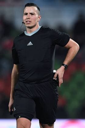 Fußball Regionalliga Staffel West 20. Spieltag Rot-Weiß Oberhausen - SV Lippstadt 08 am 02.02.2024 im Stadion Niederrhein in Oberhausen Schiedsrichter Francisco Lahora ( Duisburg )