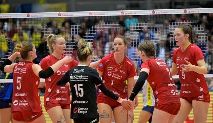 3.2.2024, Dresden freut sich über einen Punkt, Mitte Dresdens Pia Timmer, Volleyball, Bundesliga, Dresdner SC - SSC Schwerin, (c) Dresden Deutschland