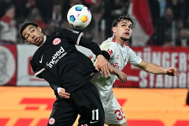 Sport Themen der Woche KW05 (240204) -- COLOGNE, Feb. 4, 2024 -- Max Finkgraefe (R) of FC Cologne vies with Hugo Ekitike of Eintracht Frankfurt during the first division of Bundesliga 20th round match between FC Cologne and Eintracht Frankfurt in Cologne, Germany, Feb. 3, 2024. (Photo by Xinhua) (SP)GERMANY-COLOGNE-FOOTBALL-BUNDESLIGA-COLOGNE VS FRANKFURT UlrichxHufnagel 