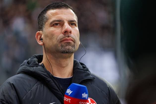 Dimitrios Grammozis (Trainer 1.FC Kaiserslautern), SV Elversberg vs 1. FC Kaiserslautern, Fussball, 2. Bundesliga, 20. Spieltag, Saison 2023 2024, 04.02.2024 SV Elversberg vs 1. FC Kaiserslautern, Fussball, 2. Bundesliga, 20. Spieltag, Saison 2023 2024, 04.02.2024 Elversberg