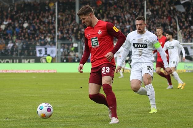 04.02.2024, xmohx, Fussball 2.Bundesliga, SV Elversberg - 1.FC Kaiserslautern emspor, v.l. Jan Elvedi (1. FC Kaiserslautern) Luca Schnellbacher (SV Elversberg) Zweikampf, Aktion, action, battle for the ball (DFL DFB REGULATIONS PROHIBIT ANY USE OF PHOTOGRAPHS as IMAGE SEQUENCES and or QUASI-VIDEO) Elversberg