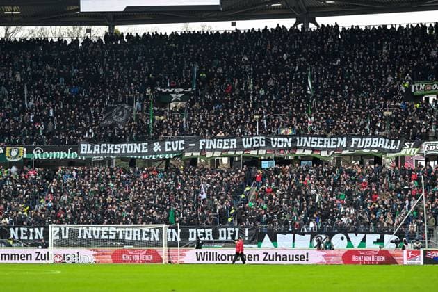2. Bundesliga - Hannover 06 - FC Hansa Rostock am 04.02..2024 in der HDI Arena in Hannover Fans vom Hannover 96 gegen die DFL