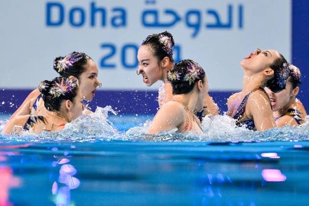 Sport Themen der Woche KW05 Athletes of team China compete in the artistic swimming Acrobatic Routine Final during the 21st World Aquatics Championships at the Aspire Dome in Doha (Qatar), February 4, 2024. AndreaXStaccioli