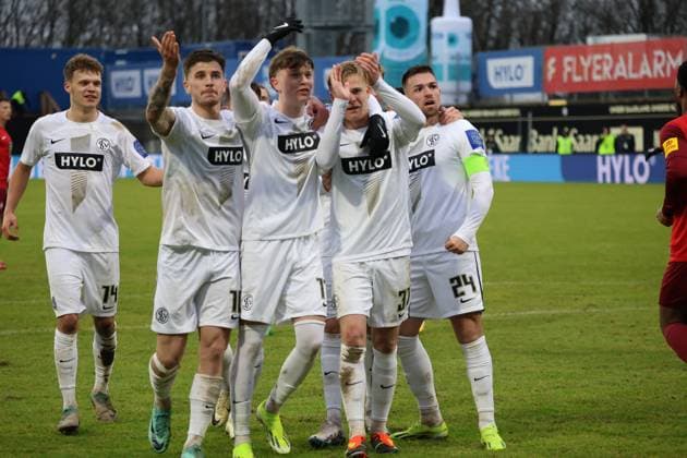 04.02.2024, Fussball, Herren, 2. Bundesliga, Saison 2023 2024, SV 07 Elversberg - 1. FC Kaiserslautern, Torjubel zum 2:1, Torschütze: Thore Jacobsen (SV 07 Elversberg) Elversberg Ursapharm-Arena an der Kaiserlinde Saarland Deutschland (DE)