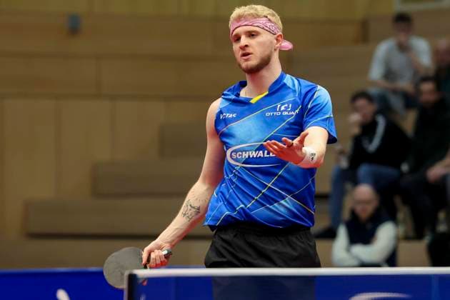 Romain Ruiz (TTC Schwalbe Bergneustadt) gestikuliert, 1. Tischtennis Bundesliga der Herren, TTC Schwalbe Bergneustadt vs Borussia Düsseldorf, Burstenhalle, 04.02.2024, Bergneustadt, Deutschland.