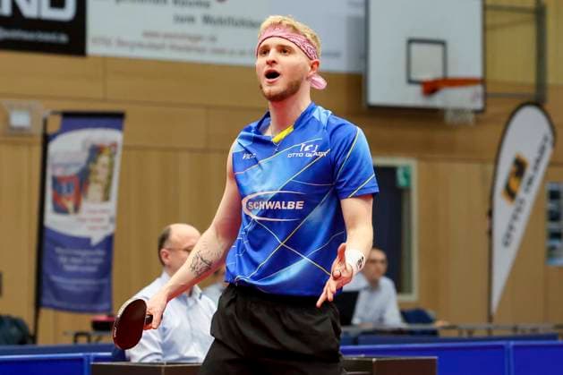 Romain Ruiz (TTC Schwalbe Bergneustadt) schaut enttaeuscht, 1. Tischtennis Bundesliga der Herren, TTC Schwalbe Bergneustadt vs Borussia Düsseldorf, Burstenhalle, 04.02.2024, Bergneustadt, Deutschland.