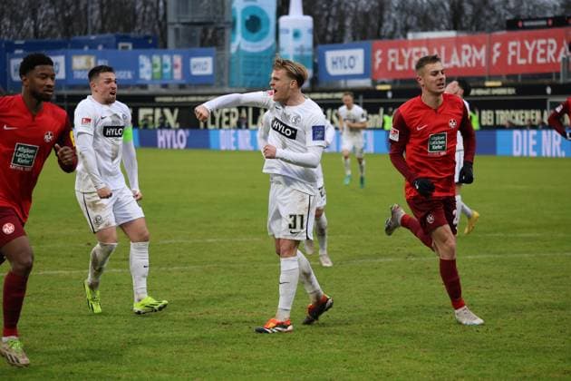 04.02.2024, Fussball, Herren, 2. Bundesliga, Saison 2023 2024, SV 07 Elversberg - 1. FC Kaiserslautern, Torjubel zum 2:1, Torschütze: Thore Jacobsen (SV 07 Elversberg) Elversberg Ursapharm-Arena an der Kaiserlinde Saarland Deutschland (DE)