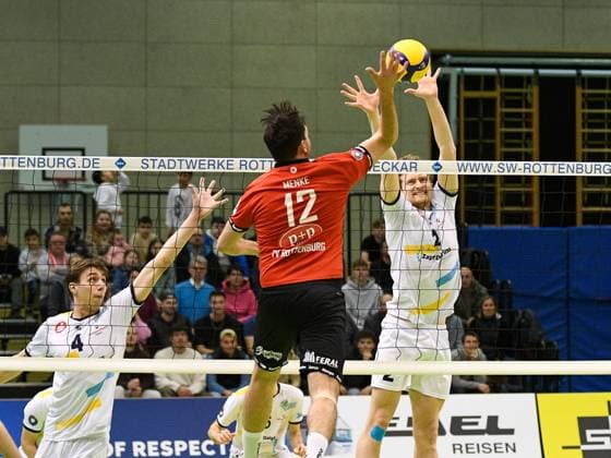 Yannick Menke (TV Rottenburg 12), Angriff, TV Rottenburg vs. SV Schwaig, Volleyball, 2. Bundesliga, Spieltag 16, Saison 2023-2024, 04.02.2024, TV Rottenburg vs. SV Schwaig, Volleyball, 2. Bundesliga, Spieltag 16, Saison 2023-2024, 04.02.2024 Rottenburg am Neckar Copyright: xEibner-Pressefoto FlorianxSchustx EP_FSU
