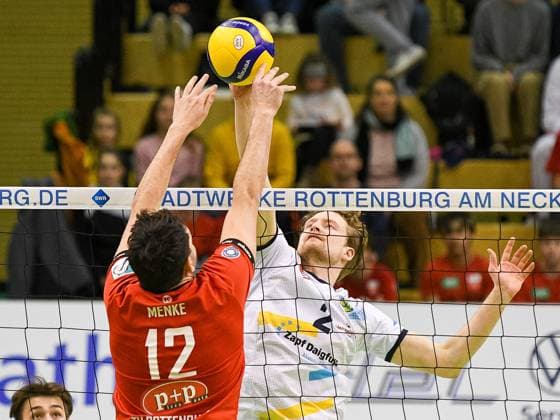 Yannick Menke (TV Rottenburg 12), Block, TV Rottenburg vs. SV Schwaig, Volleyball, 2. Bundesliga, Spieltag 16, Saison 2023-2024, 04.02.2024, TV Rottenburg vs. SV Schwaig, Volleyball, 2. Bundesliga, Spieltag 16, Saison 2023-2024, 04.02.2024 Rottenburg am Neckar Copyright: xEibner-Pressefoto FlorianxSchustx EP_FSU