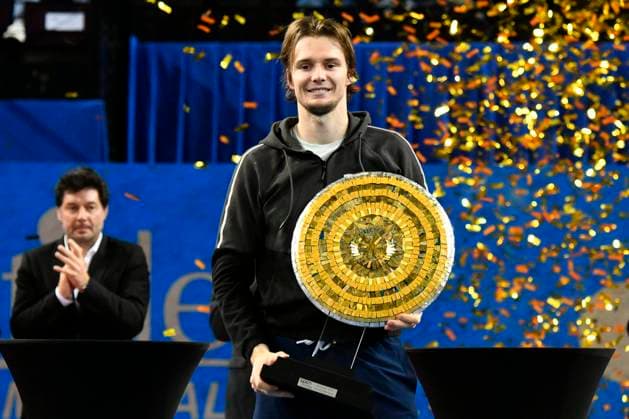 Sport Bilder des Tages MONTPELLIER, FRANCE - FEBRUARY 4 : Alexander BUBLIK (KAZ) winner of the ATP, Tennis Herren 250 Open Sud de France tournament in Montpellier, France on February 4th, 2024. TENNIS : Open Sud de France ATP 250 - 04 02 2024 ValentinaClaret Panoramic 
