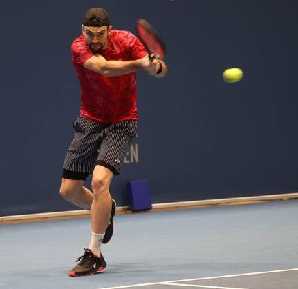 ATP, Tennis Herren Challenger Koblenz Tennis, 04.02.24, Tennis, Finale, Jurij Rodionov (in rot) vs. Brandon Nakashima (in blau), ATP Challenger Koblenz Tennis, 04.02.24, Tennis, Finale, Jurij Rodionov vs. Brandon Nakashima Koblenz Copyright: xEibner-Pressefoto JoergxNiebergax EP_EER