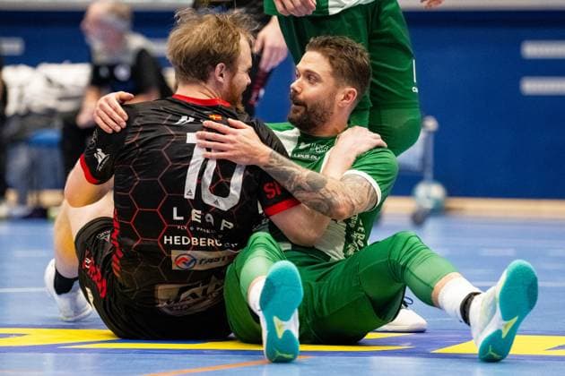 Sport Themen der Woche KW05 240204 HK Malmös Magnus Persson och Hammarbys Martin Dolk under handbollsmatchen i Handbollsligan herr mellan HK Malmö och Hammarby den 4 februari 2024 i Malmö. *** 240204 HK Malmös Magnus Persson and Hammarbys Martin Dolk during the Handbollsligan mens handball match between HK Malmö and Hammarby on February 4, 2024 in Malmö, Sweden.  Copyright: AVDOxBILKANOVIC BB240204AB040