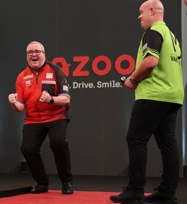Sport Themen der Woche KW05 Sport Bilder des Tages 4th February 2024, Marshall Arena, Milton Keynes, England; 2024 PDC Cazoo Darts Masters Day 3, Evening Session; Stephen Bunting celebrates as he wins the Cazoo Masters  ActionPlus12606275 ShaunxBrooks