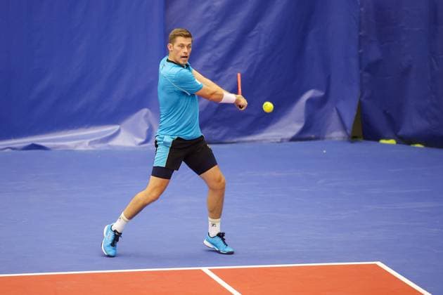 DALLAS, TX - FEBRUARY 05: Neal Skupski (GBR) hits a backhand during the Dallas Open on February 5, 2024 at Styslinger Altec Tennis Complex in Dallas, TX. (Photo by George Walker Icon Sportswire) TENNIS: FEB 05 Dallas Open EDITORIAL USE ONLY Icon24020542