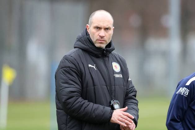 Braunschweig Training Braunschweig, 06.02.2024, FUßBALL - Eintracht Braunschweig, 2. BL, Saison 2023 24, Training, Cheftrainer Daniel Scherning (Eintracht Braunschweig) Braunschweig