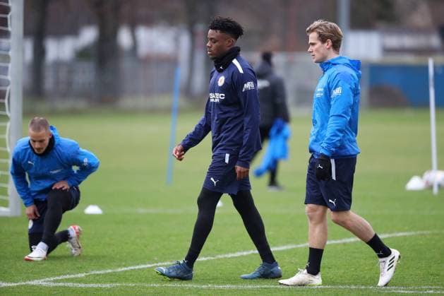 Braunschweig Training Braunschweig, 06.02.2024, FUßBALL - Eintracht Braunschweig, 2. BL, Saison 2023 24, Training, Anderson Lucoqui (Eintracht Braunschweig), Hampus Finndell (Eintracht Braunschweig) Braunschweig