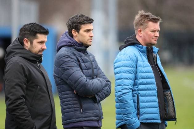 Braunschweig Training Braunschweig, 06.02.2024, FUßBALL - Eintracht Braunschweig, 2. BL, Saison 2023 24, Training, Manager Dennis Kruppke (Eintracht Braunschweig), Sportdirektor Benjamin Kessel (Eintracht Braunschweig), Teammanager Holm Stelzer (Eintracht Braunschweig) Braunschweig