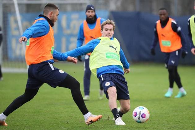 Braunschweig Training Braunschweig, 06.02.2024, FUßBALL - Eintracht Braunschweig, 2. BL, Saison 2023 24, Training, Hasan Kurucay (Eintracht Braunschweig) , Hampus Finndell (Eintracht Braunschweig) Braunschweig