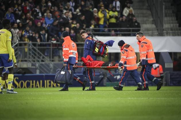 Enzo Le FÃ e 8 blessÃ Le milieu breton se fait mal tout seul derriere la cuisse FOOTBALL : Fc Sochaux vs Rennes - Coupe De France - 06 02 2024 ElyxandroCegarra Panoramic 