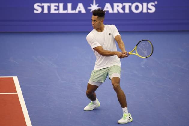 DALLAS, TX - FEBRUARY 06: Michael Mmoh (USA) hits a backhand during the Dallas Open on February 6, 2024 at Styslinger Altec Tennis Complex in Dallas, TX. (Photo by George Walker Icon Sportswire) TENNIS: FEB 06 Dallas Open EDITORIAL USE ONLY Icon24020649
