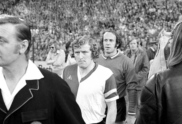 Onderwerp Subject: Feyenoord - Tottenham Hotspur (2-0) Return European Cup III Seizoen Season: 1973 1974 FOTO PHOTO: Feyenoord s Wim JANSEN and goalkeeper Eddy TREIJTEL (R) entering the pitch Trefwoorden Keywords: $10 ±1169036075995 ROTTERDAM HOLLAND Content not available for redistribution in The Netherlands directly or indirectly through any third parties. Copyright: xBSRxAgencyx 74100529A006142 EDITORIAL USE ONLY