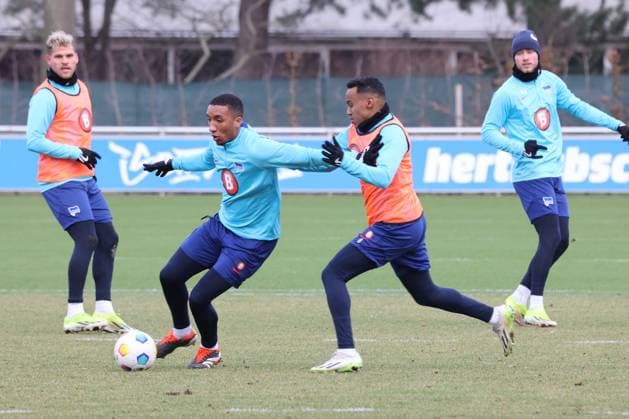 DEU, DFL, 2. FBL Hertha BSC, Training, 07.02.2024, Sportforum, Berlin, DEU, DFL, 2. FBL Hertha BSC, Training, im Bild Bradley Ibrahim (Hertha BSC Berlin 23), Bilal Hussein (Hertha BSC Berlin 8) DFL - regulations prohibit any use of Photographs as image sequences and or quasi-video Foto: Juergen Engler nordphoto GmbH