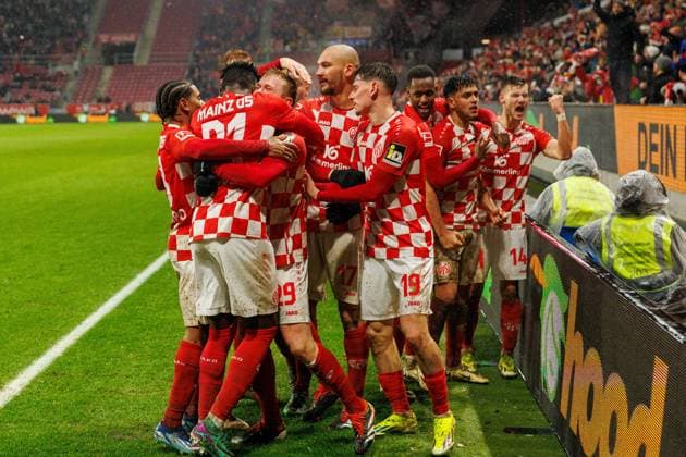 Bilder des Jahres 2024, Sport 02 Feburar Sport Themen der Woche KW06 Sport Bilder des Tages DFL, 1. Fussball Bundesliga, Nachholspiel vom 18. Spieltag, 1. FSV Mainz 05 - 1. FC Union Berlin, Mainz, 07.02.2024 Nach Ecke von Nadiem Amiri (1. FSV Mainz 05 18, Mittelfeld) erzielt Jonathan Burkardt (1. FSV Mainz 05 29, Sturm) per Kopf das 1:0; Tor; Torjubel; EMotion; Torjubel; Nachholspiel vom 18. Spieltag der 1. Fussball Bundesliga zwischen 1. FSV Mainz 05 und 1. FC Union Berlin in der MEWA Arena in Mainz Fotograf: Stephan Hahne DFL DFB regulations prohibit any use of photographs as image sequences and or quasi-video. *** DFL, 1 Fussball Bundesliga, Catch-up match from matchday 18, 1 FSV Mainz 05 1 FC Union Berlin, Mainz, 07 02 2024 After a corner by Nadiem Amiri 1 FSV Mainz 05 18, midfield Jonathan Burkardt 1 FSV Mainz 05 29, Sturm heads home the 1 0 goal Goal celebration EMotion Goal celebration Catch-up match from matchday 18 of Bundesliga 1 between 1 FSV Mainz 05 and 1 FC Union Berlin at the MEWA Arena in Mainz Photographer Stephan Hahne DFL DFB regulations prohibit any use of photographs as image sequences and or quasi video Copyright: xBEAUTIFULxSPORTS Hahnex