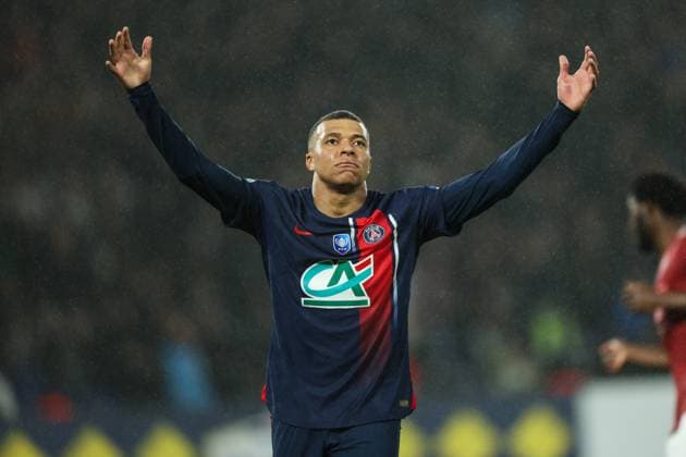 Mbappe Kylian of PSG during the French Cup match between Paris Saint Germain and Stade Brestois 29 at Parc des Princes on February 07, 2024 in Paris, France. ( Photo by Ibrahim Ezzat panoramic ) - FOOTBALL : Paris SG vs Brest - Coupe de France - 07 02 2024 IbrahimEzzat Panoramic 