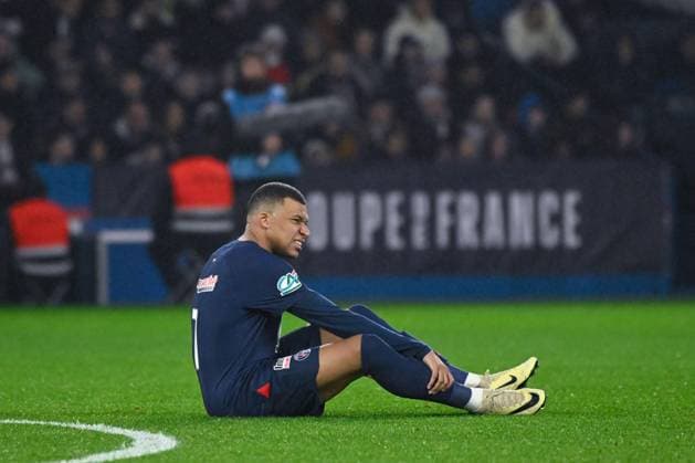 K Mbappe ( 7 - PSG ) reacts during the French Cup match between Paris Saint Germain and Stade Brestois 29 at Parc des Princes on February 07, 2024 in Paris, France. ( Photo by federico pestellini panoramic ) - FOOTBALL : PSG vs Brest - Coupe de France - 07 02 2024 FedericoPestellini Panoramic 