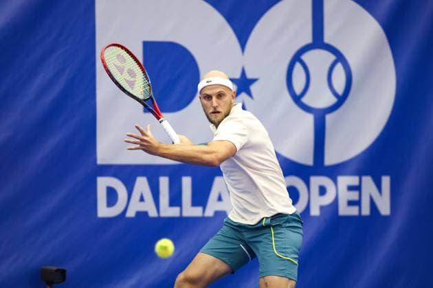 DALLAS, TX - FEBRUARY 07: Denis Kudla (USA) hits a forehand during the Dallas Open on February 7, 2024 at Styslinger Altec Tennis Complex in Dallas, TX. (Photo by George Walker Icon Sportswire) TENNIS: FEB 07 Dallas Open EDITORIAL USE ONLY Icon24020701